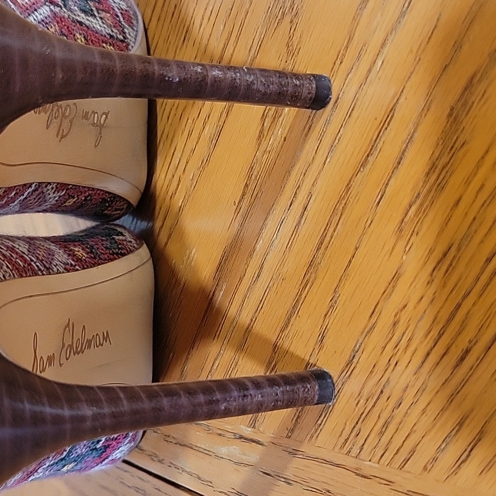 Sam Edelman Aztec Pattern Pumps Size 9 - Picture 4 of 8